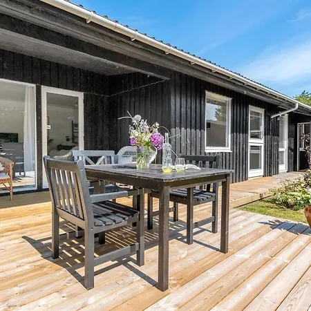 Cristal - 400m To The Fjord By Interhome Feriehus